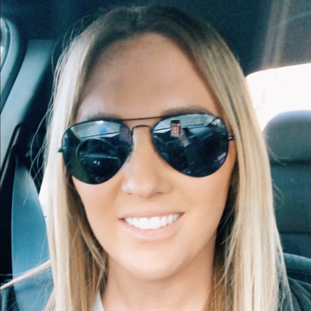 Meet your Posher, Erica